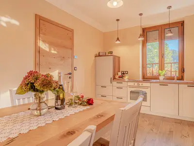 Küche und Essbereich