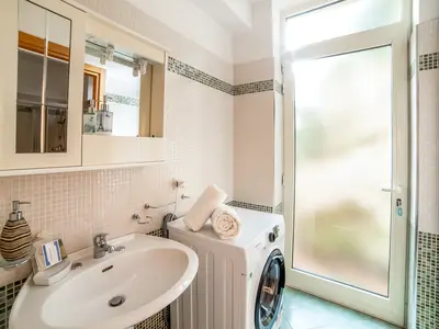 Badezimmer mit Dusche