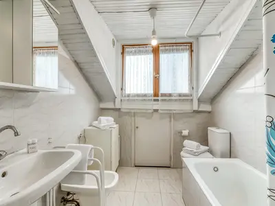 Badezimmer mit Badewanne