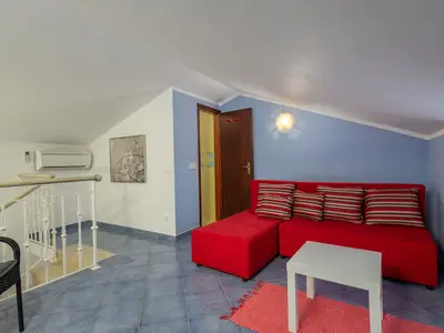 Schlafsofa (Schlafbereich für Studio)