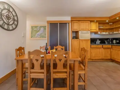 Küche und Essbereich