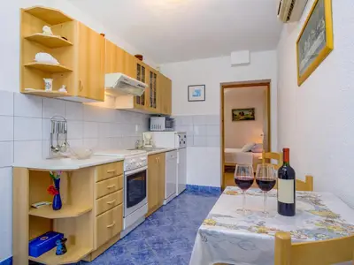 Küche und Essbereich