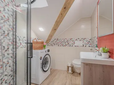 Badezimmer mit Dusche