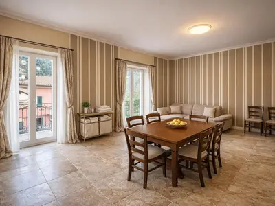 Küche und Essbereich