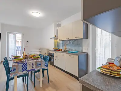 Küche und Essbereich