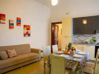 Küche und Essbereich