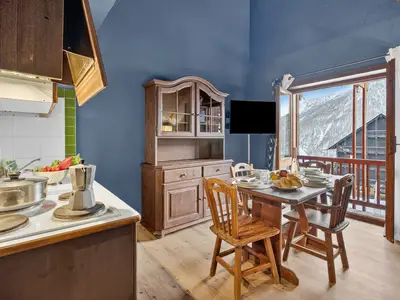 Küche und Essbereich