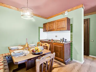 Küche und Essbereich