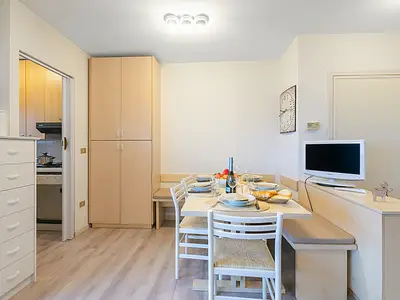 Küche und Essbereich