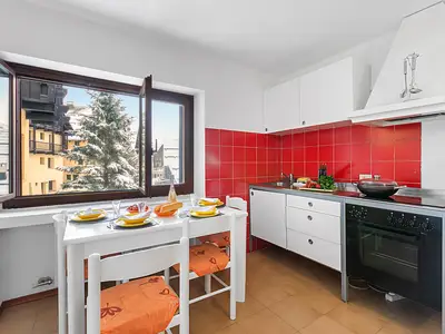 Küche und Essbereich