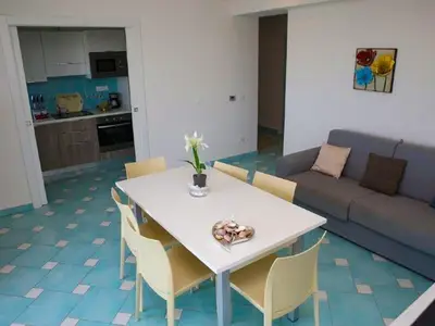 Küche und Essbereich