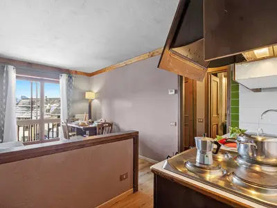 Küche und Essbereich