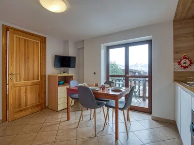 Küche und Essbereich