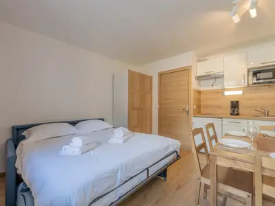 Schlafsofa (Schlafbereich für Studio)