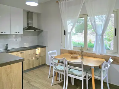 Küche und Essbereich