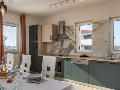 Küche und Essbereich