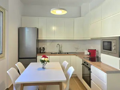 Küche und Essbereich