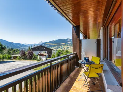 Durchgehender Balkon mit außergewöhnlichem Bergblick