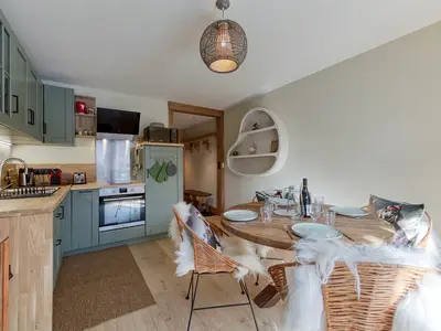 Küche und Essbereich