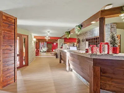 Gemeinschaftsbereich (Flure, Halle)