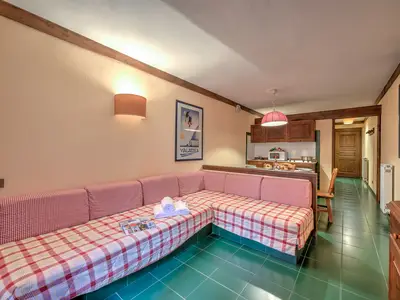 Wohnzimmer mit Blick auf den Korridor