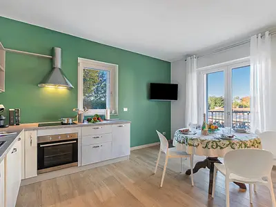 Küche und Essbereich