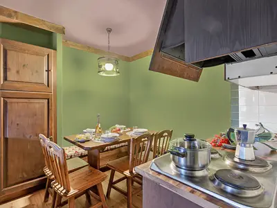 Küche und Essbereich