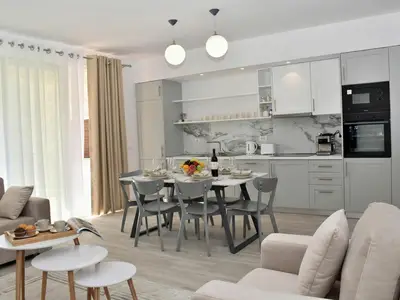 Küche und Essbereich