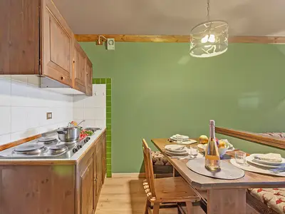 Küche und Essbereich