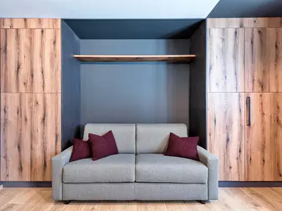 Schlafsofa (Schlafbereich für Studio)