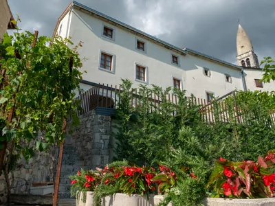 Gebäude