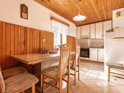 Küche und Essbereich