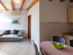 23967942-Appartement-4-Starigrad-Paklenica-300x225-3