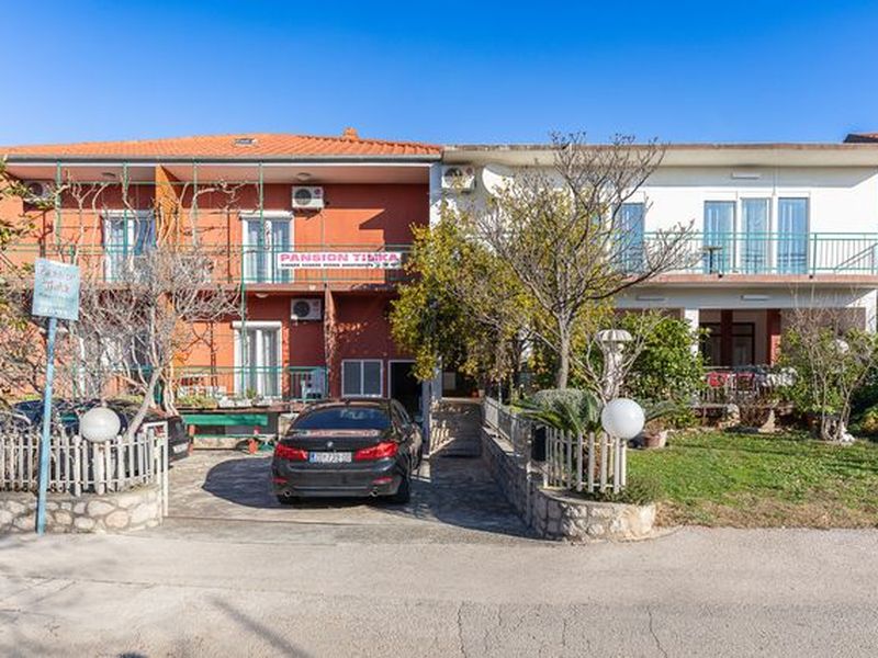 23993122-Appartement-2-Starigrad-Paklenica-800x600-0