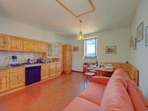 23708517-Appartement-4-Stresa-300x225-4