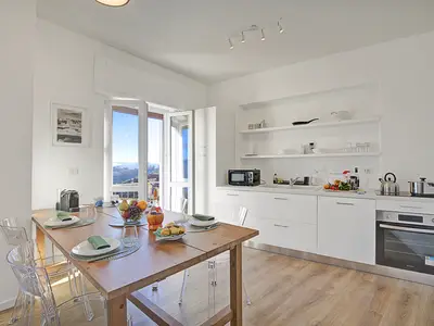 Küche und Essbereich