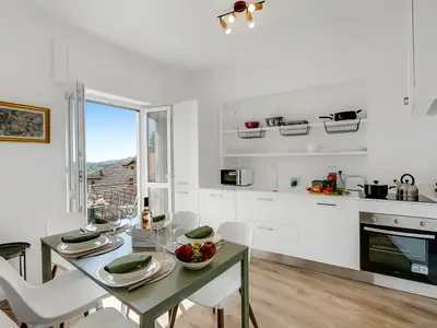 Küche und Essbereich