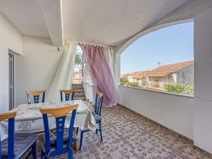 23889938-Appartement-4-Supetar-300x225-0