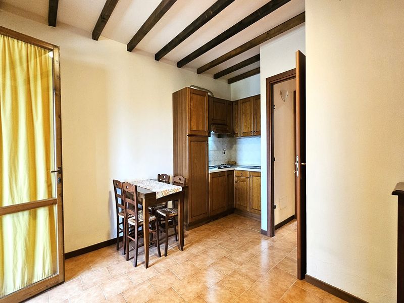 23887273-Appartement-5-Suvereto-800x600-2