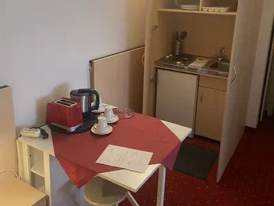 Pantryküche im Dreibettzimmer