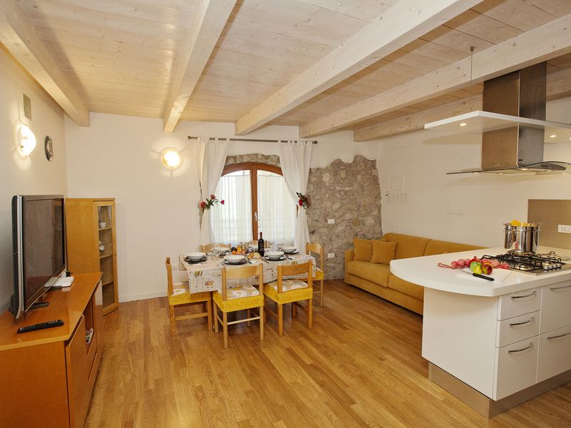 23706285-Appartement-6-Tenno-800x600-0