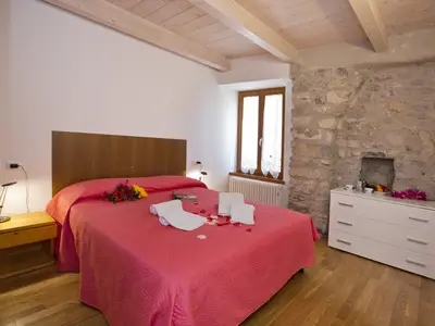 Hauptschlafzimmer von einer anderen Ecke gesehen
