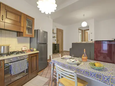 Küche und Essbereich