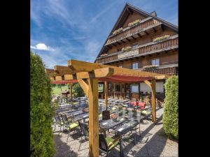 19048060-Appartement-4-Titisee-Neustadt-300x225-1