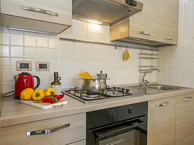 Der Küche mit Ofen und Kocher Hob