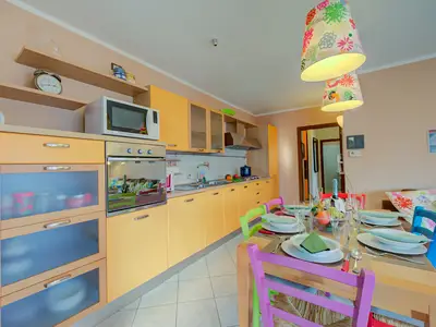 Küche und Essbereich