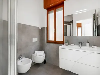 Badezimmer mit Dusche