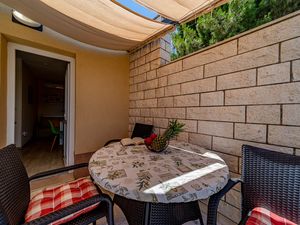 24047825-Appartement-3-Trogir-300x225-3