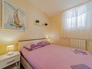 24047825-Appartement-3-Trogir-300x225-5