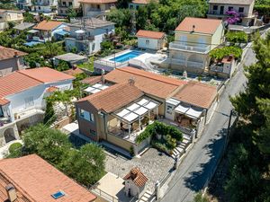 24047827-Appartement-4-Trogir-300x225-1